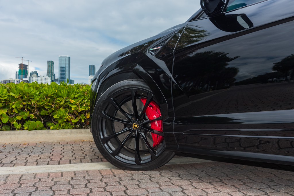 Lamborghini Urus — Black — photo 5 of 15, Black exterior with Black interior, available from KEY'D Miami