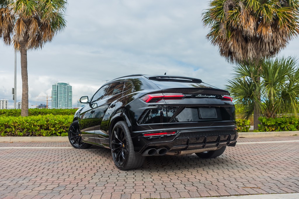 Lamborghini Urus — Black — photo 7 of 15, Black exterior with Black interior, available from KEY'D Miami