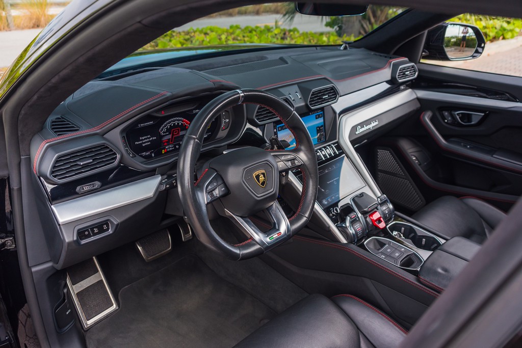 Lamborghini Urus — Black — photo 11 of 15, Black exterior with Black interior, available from KEY'D Miami