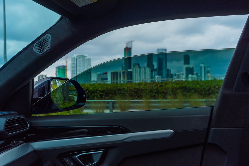 Lamborghini Urus — Blue — photo 1 of 15, Blue exterior with Black interior, available from KEY'D Miami