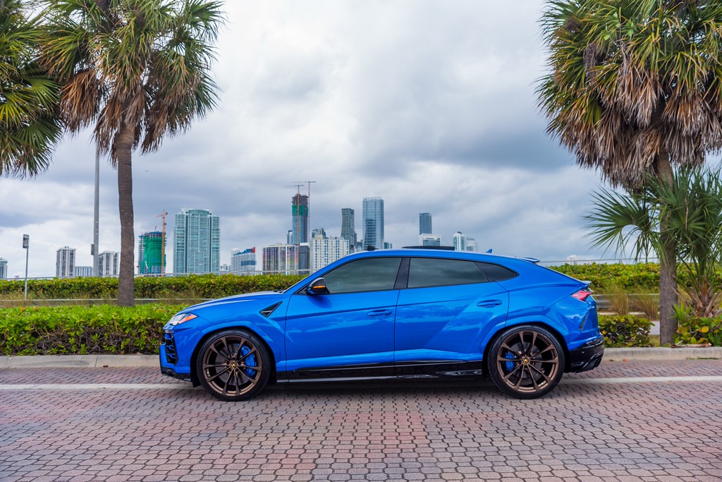 Lamborghini Urus — Blue — photo 3 of 15, Blue exterior with Black interior, available from KEY'D Miami