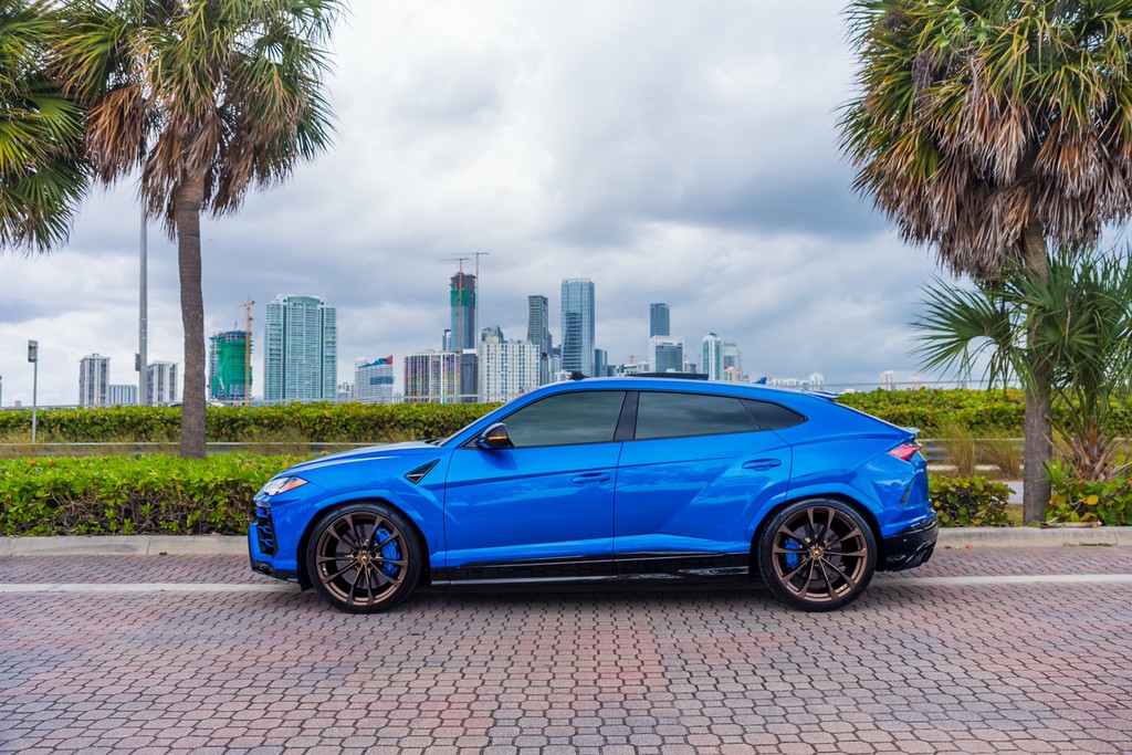 Lamborghini Urus — Blue — photo 5 of 15, Blue exterior with Black interior, available from KEY'D Miami