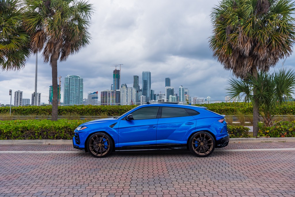 Lamborghini Urus — Blue — photo 6 of 15, Blue exterior with Black interior, available from KEY'D Miami