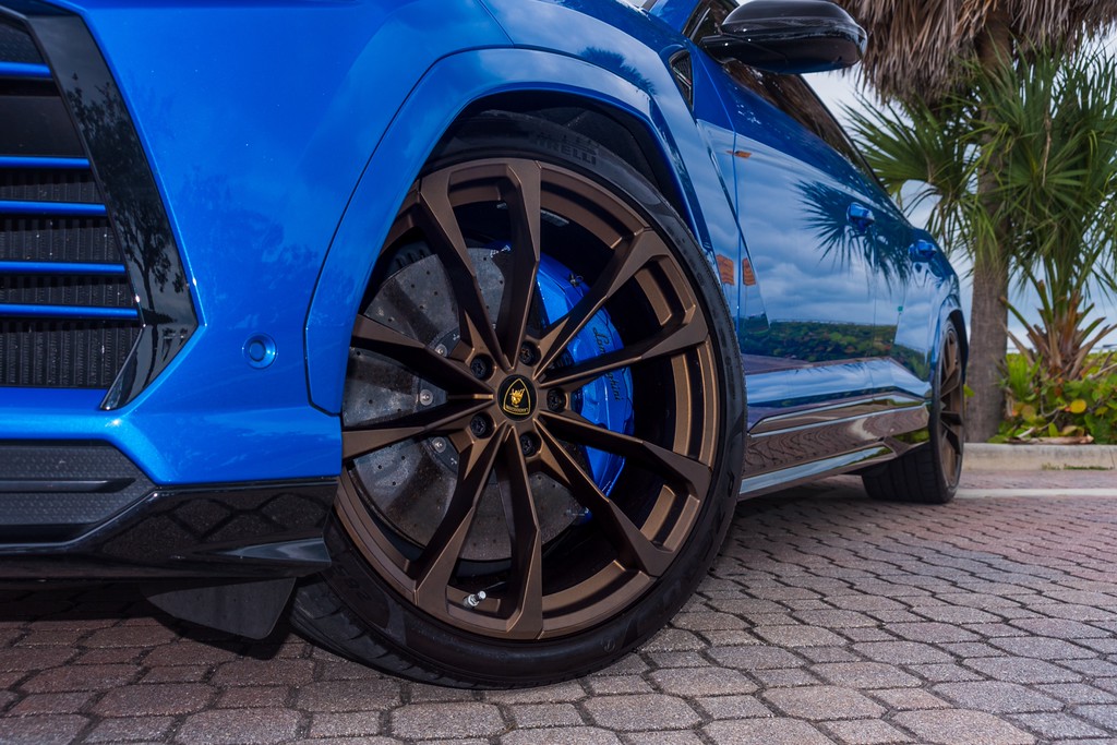 Lamborghini Urus — Blue — photo 9 of 15, Blue exterior with Black interior, available from KEY'D Miami
