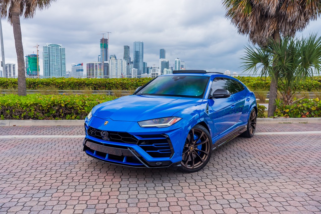 Lamborghini Urus — Blue — photo 14 of 15, Blue exterior with Black interior, available from KEY'D Miami