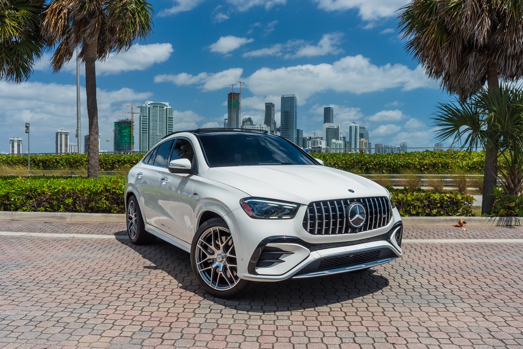 Mercedes-AMG GLE 53 — photo 7 of 15, White exterior with Black interior, available from KEY'D Miami