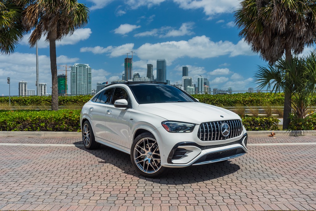 Mercedes-AMG GLE 53 — photo 8 of 15, White exterior with Black interior, available from KEY'D Miami