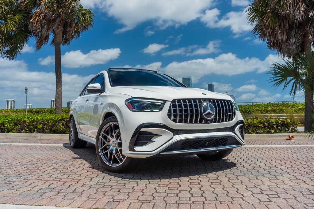 Mercedes-AMG GLE 53 — photo 10 of 15, White exterior with Black interior, available from KEY'D Miami